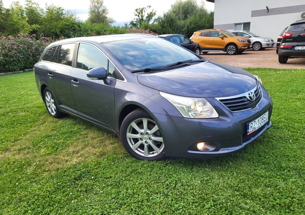 Toyota Avensis cena 34900 przebieg: 175145, rok produkcji 2009 z Rzeszów małe 154